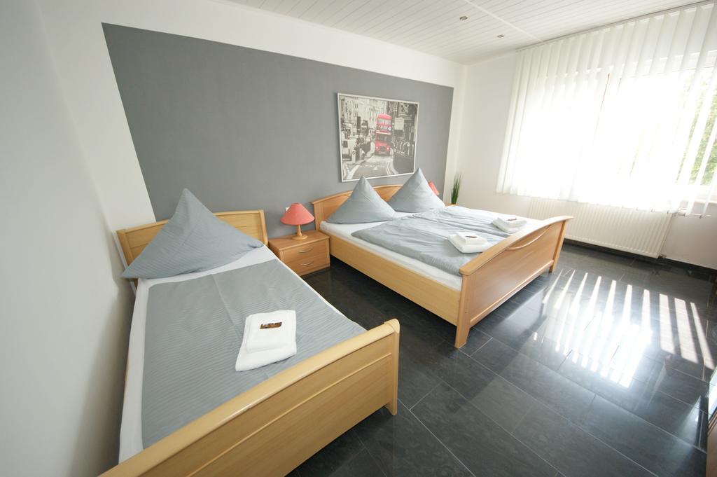 Hotel Am Rosenplatz,24 Stunden Check In, Kostenfreie Parkplaetze 브레츠토르프 외부 사진