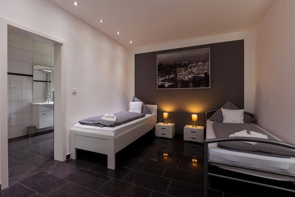 Hotel Am Rosenplatz,24 Stunden Check In, Kostenfreie Parkplaetze 브레츠토르프 외부 사진