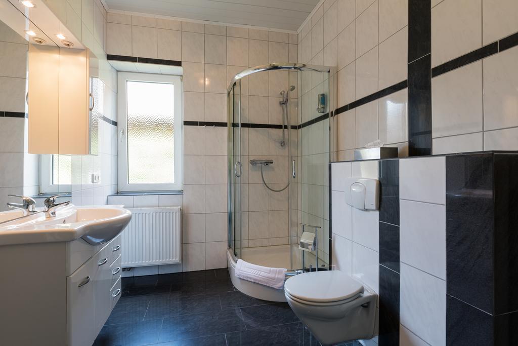 Hotel Am Rosenplatz,24 Stunden Check In, Kostenfreie Parkplaetze 브레츠토르프 외부 사진